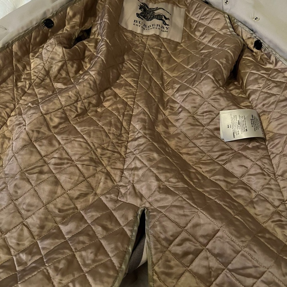 Burberry Beige Trench Coat with Classic Check Lining - Picture 8 of 11
